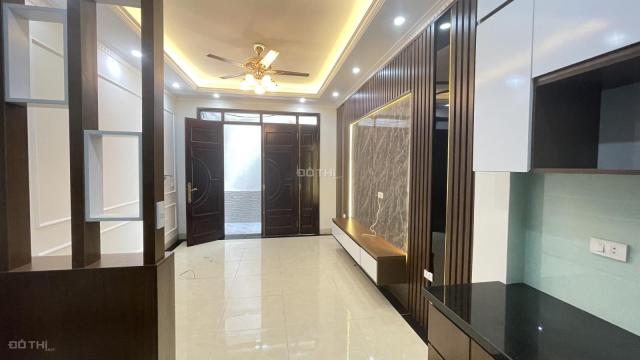 Bán nhà gần ngã tư Hoàng Quốc Việt- Trần Cung,Cầu Giấy DT từ 35- 50m2x5 tầng, ngõ to, gần phố