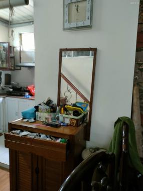 Bán gấp giá rẻ căn hộ hiếm, phố 8/3: 23m, tầng 4, mặt tiền 4m, 1.15 tỷ Hai Bà Trưng.