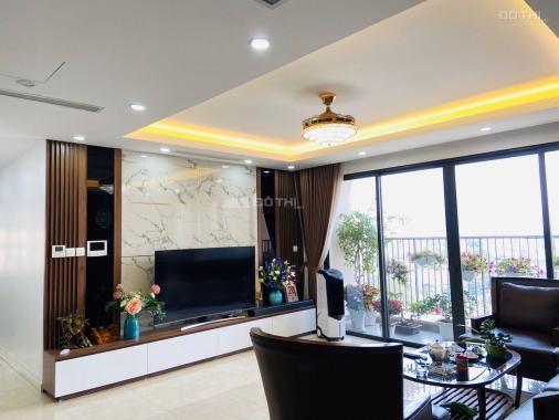 (Hàng VIP) Bán 3PN 2WC DT 122m2 rộng nhất Vinhomes D'Capitale Trần Duy Hưng, ban công ĐN, có sổ đỏ