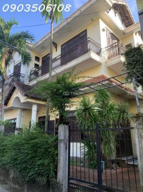 Cho thuê nhà 3 tầng đường Phan Bội Châu ( phố Pháp ), trung tâm phố cổ, Hội An, Quảng Nam