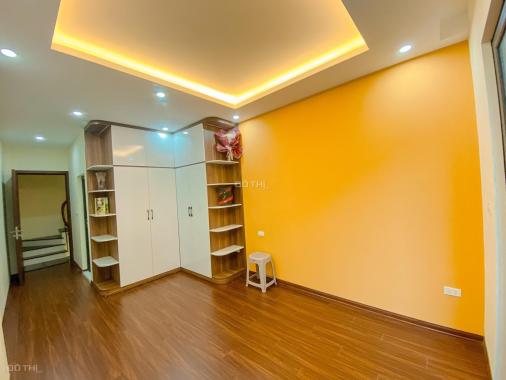 Nhà đẹp đón Tết, 30m2 5 tầng,Văn Cao - Ba Đình, chỉ nhỉnh 4 tỷ.