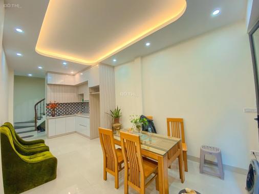 Nhà đẹp đón Tết, 30m2 5 tầng,Văn Cao - Ba Đình, chỉ nhỉnh 4 tỷ.