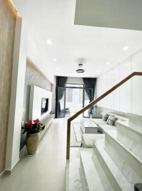 Bán căn nhà siêu lung linh, Nằm ngay khu vực trung tâm p16. Chỉ cần sách vali vào ở, giá 3 tỷ 850tr