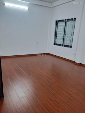 Bán nhanh nhà ngõ Kim Mã, giá 5.35 tỷ, 33m2x5T, ngõ thông