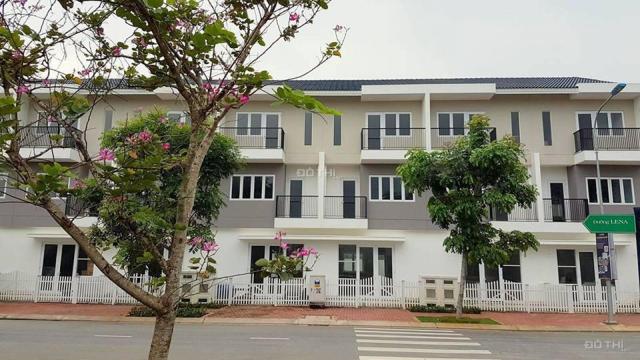 Bán nhà biệt thự, liền kề tại Đường Nguyễn Duy Trinh, Phường Phú Hữu, Quận 9, DT 185m2 nhà 2 lầu