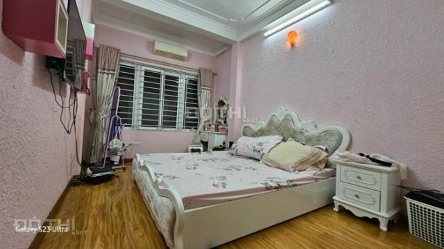 Bán nhà rẻ nhất Hoàng Quốc Việt, 30m2, 5t, 3,25 tỷ