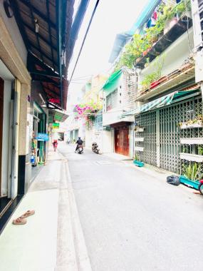 Cho thuê nhà mặt tiền Trần Cao Vân, Phú Nhuận, 3 tầng, 3PN, giá 12 tr