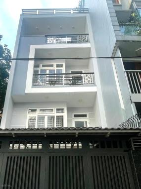 Cho thuê nhà đường Trần Quang Diệu, quận 3, 4 phòng ngủ lớn, đầy đủ nội thất