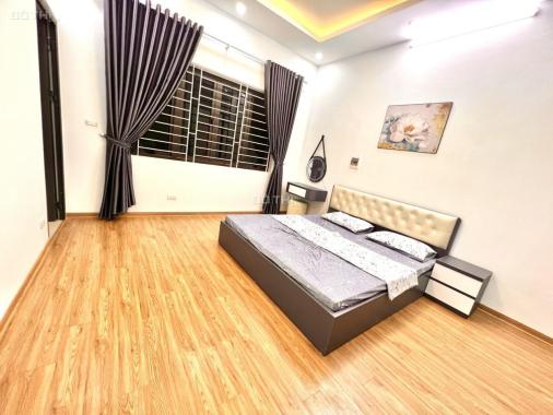 Bán nhà đất tặng nhà C4, Phúc xá, Ba Đình, dt: 32m2, giá: 2 tỷ 800