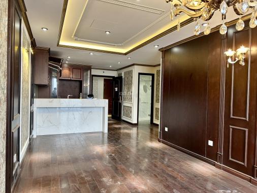 Bán căn ngoại giao 102m2 mới + full đồ, thanh toán 4.950 tỷ nhận nhà. HC Golden City