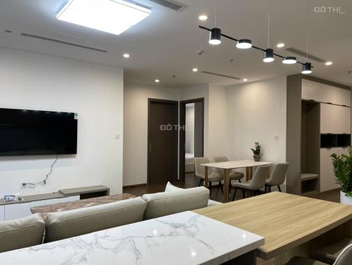 Cho thuê căn hộ Vinhomes West Point. Căn góc 112m2, 3PN. NT đẹp. Giá 24 tr/th. LH: 0852891080