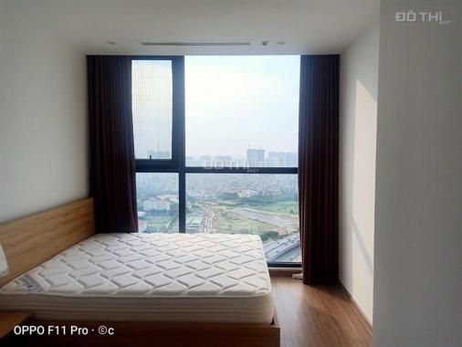 Cho thuê căn hộ chung cư Vinhomes skylake, căn góc, 3 ngủ, đủ đồ, view hồ, có slot ô tô