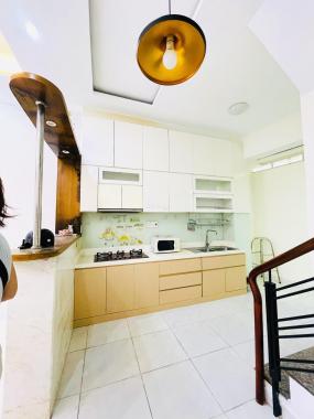 Cho thuê nhà đầy đủ nội thất hẻm Đỗ Tấn Phong, Quận Phú Nhuận.
