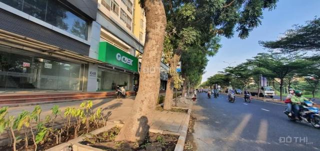 Đang trống căn shop Sky Garden, mặt tiền đường Nguyễn Văn Linh có DT 912 giá 28$/m