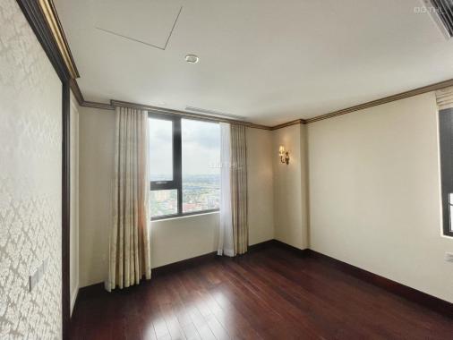 Bán căn hộ 102m2 view sông - view thành phố tuyệt đẹp, đủ nội thất cao cấp . Tổng giá 5.1 tỷ
