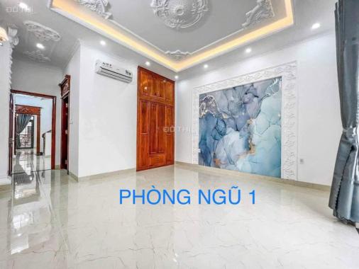 GIẢM 900 TRIỆU , BÁN NHÀ 2 LẦU MỚI XÂY ĐƯỜNG B11 KDC HƯNG PHÚ , GẦN SIÊU THỊ GO