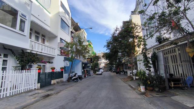 Chính chủ cần bán nhà mặt đường Nguyễn Thị Nghĩa sát khu Golf Valley Đà Lạt