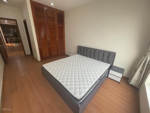 Chính chủ cho thuê căn hộ N05 3pn 2vs Full đồ DT : 160m2 giá 22 triệu LH : 0343359855