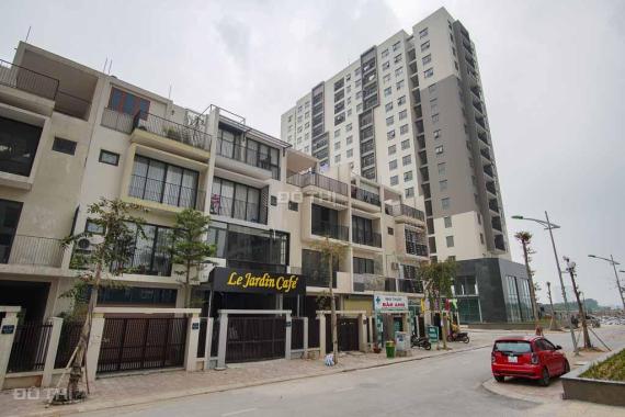 (Cực Hiếm) Căn hộ Đẹp 96m2 có lot ô tô, BC hướng Đông, Full NT 5 sao- 4,5 tỷ bao phí - Giá Không Ảo