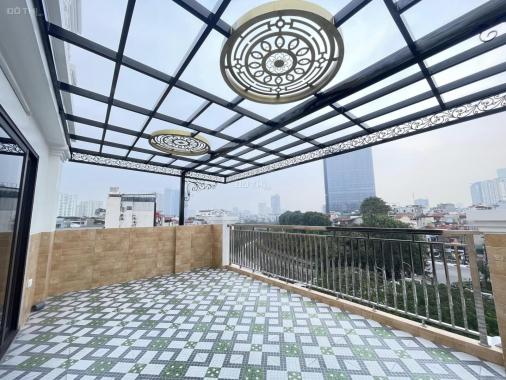 Bán nhà 5 tầng mặt phố Trần Quốc Hoàn mặt tiền 5.3m, trung tâm nhất quận Cầu Giấy