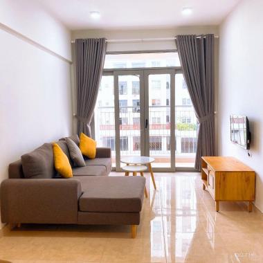 Bán căn 2PN Luxgarden, 77m2, có nội thất, sổ có sẵn.  LH: 0978272427 (Zalo)