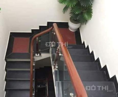Cho thuê nguyên nhà 4 Tầng mặt ngõ đường Văn Cao, full đồ, oto đỗ cửa chỉ 12 triệu/tháng.