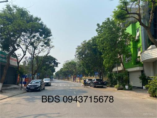 Bán 100m2 đất tặng nhà cấp 4 mặt phố Hoàng Như Tiếp, bồ đề, Long biên.