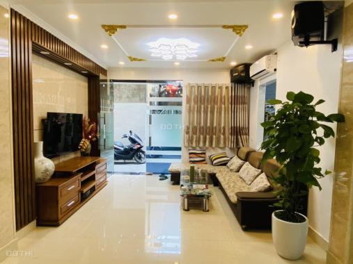 Siêu phẩm nhà 2,5 tầng tại ngõ Đình Đông, ngõ nông rộng 2 ngoặt tới nhà. LH: 0989.099.526.