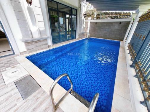 Cho thuê Biệt thự VIP Phú Mỹ Hưng hồ bơi, 5PN đủ nội thất