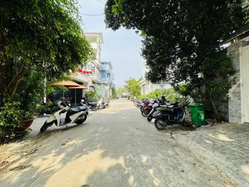 Ngộp-Lô góc 249m2 (18x13) khu dân trí ngay chợ Hiệp Bình gần Phạm Văn Đồng đường 10m có lề