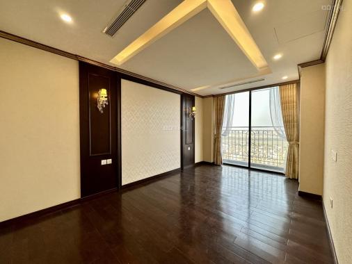 Bán căn 120m2 view sông Hồng tuyệt đẹp, full đồ cao cấp. Thanh toán 6.6 tỷ nhận nhà