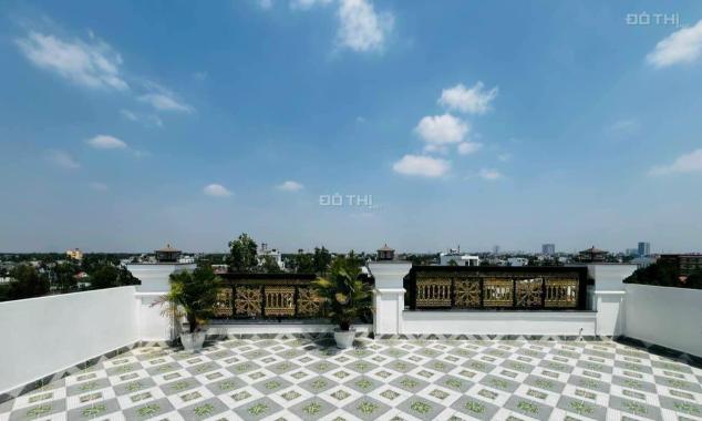 Bán Biệt thự cao cấp sang trọng View sông Vàm Thuật, Quận 12 đúc một trệt, bốn lầu, sân thượng