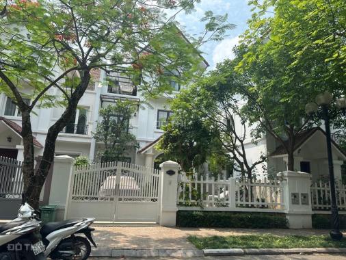 Giảm 5 tỷ bán Biệt thự Vinhomes Riverside, diện tích 260m giá 68 tỷ