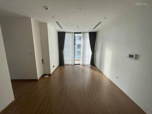 Cho thuê căn góc 4 phòng ngủ view trọn hồ điều hòa Vinhomes Skylake tòa S1, đồ cơ bản