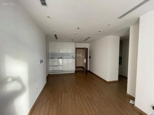 Cho thuê căn góc 4 phòng ngủ view trọn hồ điều hòa Vinhomes Skylake tòa S1, đồ cơ bản