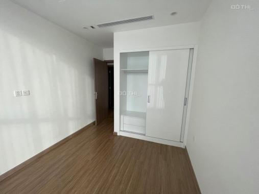 Cho thuê căn góc 4 phòng ngủ view trọn hồ điều hòa Vinhomes Skylake tòa S1, đồ cơ bản