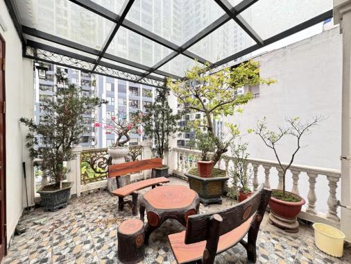 Bán nhà Mp Minh Khai Dt 110M2x5 tầng giá 36 tỷ.