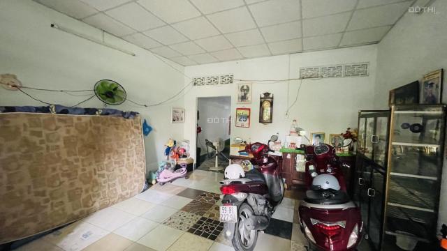 Bán gấp nhà 100m2, cách mặt tiền Nguyễn Duy Trinh có 20m, Bình Trưng Tây, Quận 2. Chỉ 6,8 tỷ còn TL