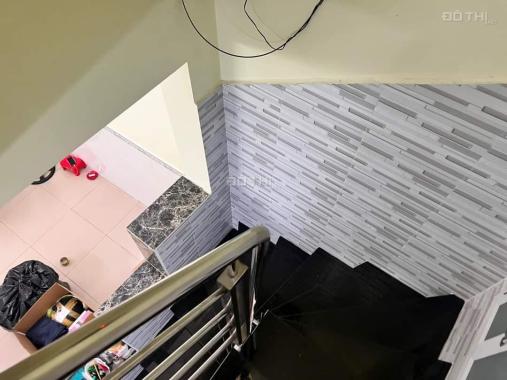 Bán nhà sổ hồng riêng tại trung tâm phường 11, Gò Vấp đúc một trệt, một lầu