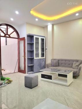 Bán nhà mới phường Đống Đa, nhà đẹp, ngõ ô tô tránh nhau 37m2 chỉ 5.2 tỷ
