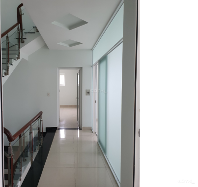 Cho thuê nhà Villa KDC Khang Điền, PLB, Quận 9