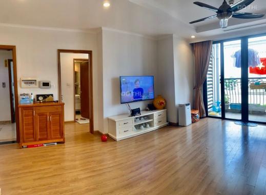 Bán gấp căn hộ Vinhomes Royal City 2 ngủ, siêu đẹp, sẵn ở ngay, chỉ 5.5 tỷ. LH: 0987485936.