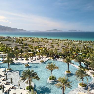 BÁN VILLA  BIỂN 2PN MOVENPICK CAM RANH GIÁ `16.5TY ĐANG ĐANG VẬN HÀNH CHO THUÊ