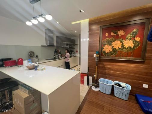 Bán căn hộ chung cư Mandarin Hoàng Minh Giám, view hồ điều hòa, 2PN siêu rộng, hiện đại