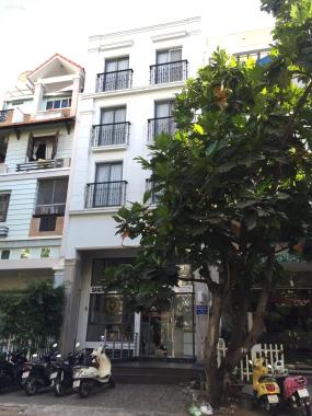 Cho thuê khách sạn 28 phòng nhà mới xây chuẩn ngay đô thị Phú Mỹ Hưng