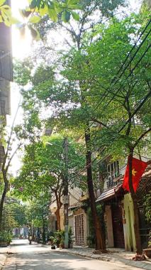 Siêu Phẩm. Bán nhà riêng 5 tầng phân lô đẹp nhất Hoàng Quốc Việt. Dân trí cao. Đường thông các ngả