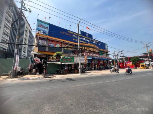 Cho thuê nhà 188 Võ Văn Ngân, Thủ Đức - Nhà sách Nguyễn Văn Cừ - MT 42m, DTSD ~ 2000m2