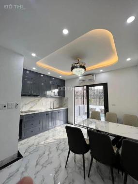 BÁN NHÀ TRÍCH SÀI, TÂY HỒ, 7 TẦNG, THANG MÁY, CHỈ 7.5 TỶ, NGÕ THÔNG.