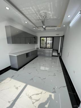 Bán nhà ngõ 13 Dốc Tam Đa, giá 14.2 tỷ, 50m2x7T, thang máy, 3 thoáng, kd