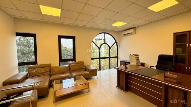 Bán căn Biệt Thự Bán Đảo Linh Đàm dtich 203m2 - 6 tầng - mặt tiền  26.8m  giá 59.5 tỷ i